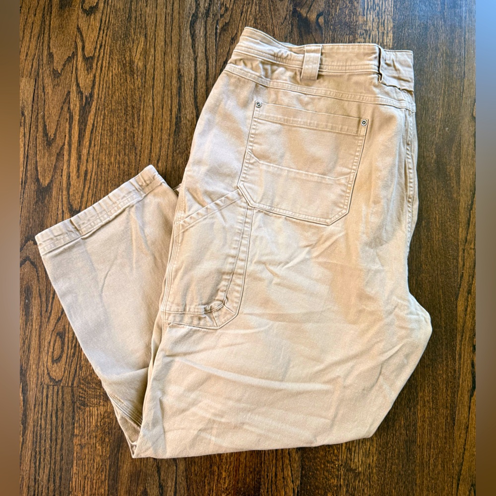 Duluth Trading Co Tan Cargo Pants. Men’s. Size 48 x 30.
